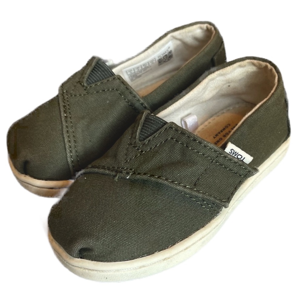 5/$15 Tiny TOMS Toddler sz 5